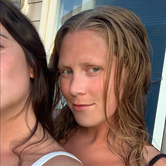 Meet your Posher, Hannah - Picture 1 of 1